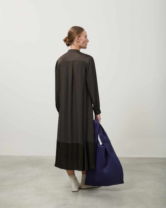 51066@3000x3000 BEATRICE Dress with application Grey - Image 3