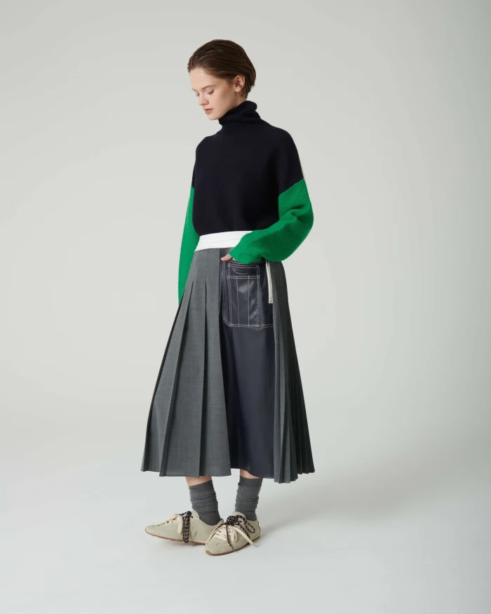 BEATRICE Pleated skirt with eco leather details Grey - Image 3