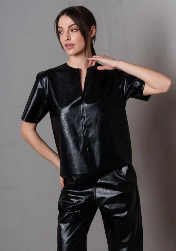 angie_top_black_1-920x1316h COLLECTIVA NOIR Angie top Black - Image 1