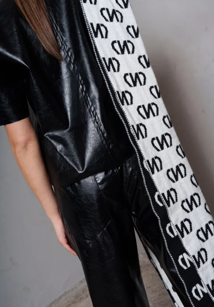 COLLECTIVA NOIR Angie top Black - Image 4