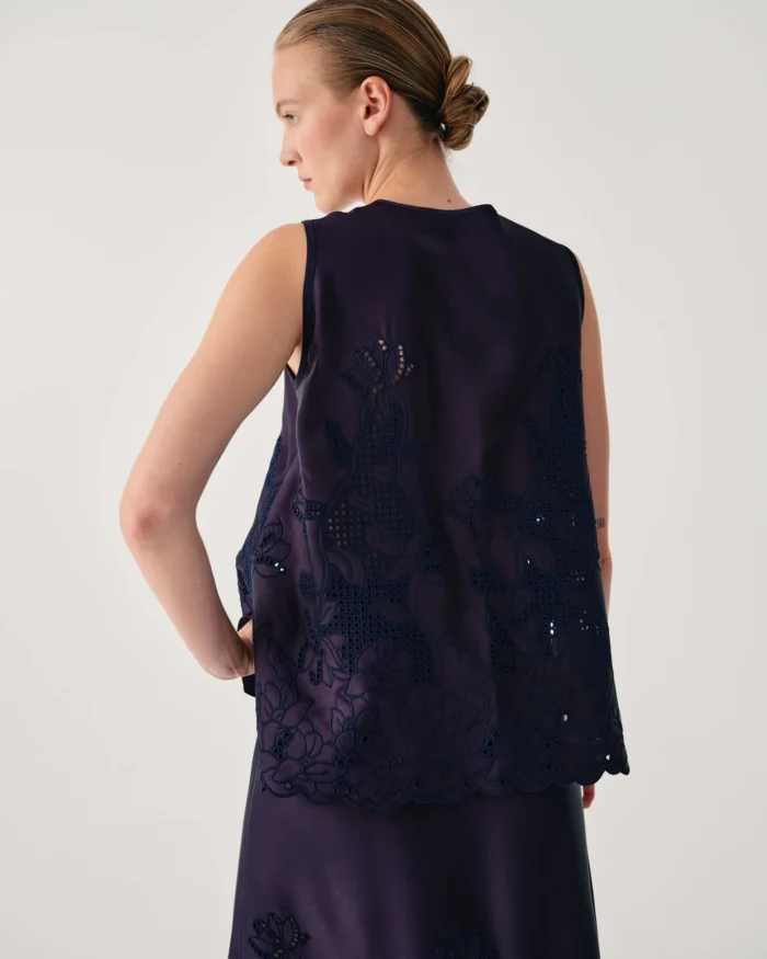 BEATRICE Satin top with floral embroidery Dark blue - Image 3