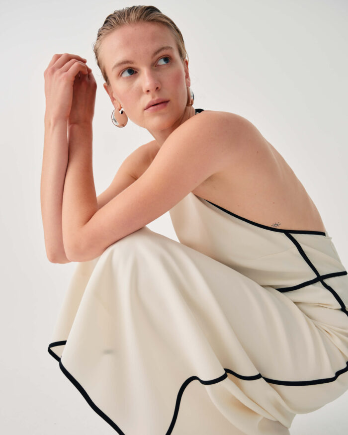 BEATRICE Long dress with contrast piping Cream - Image 3