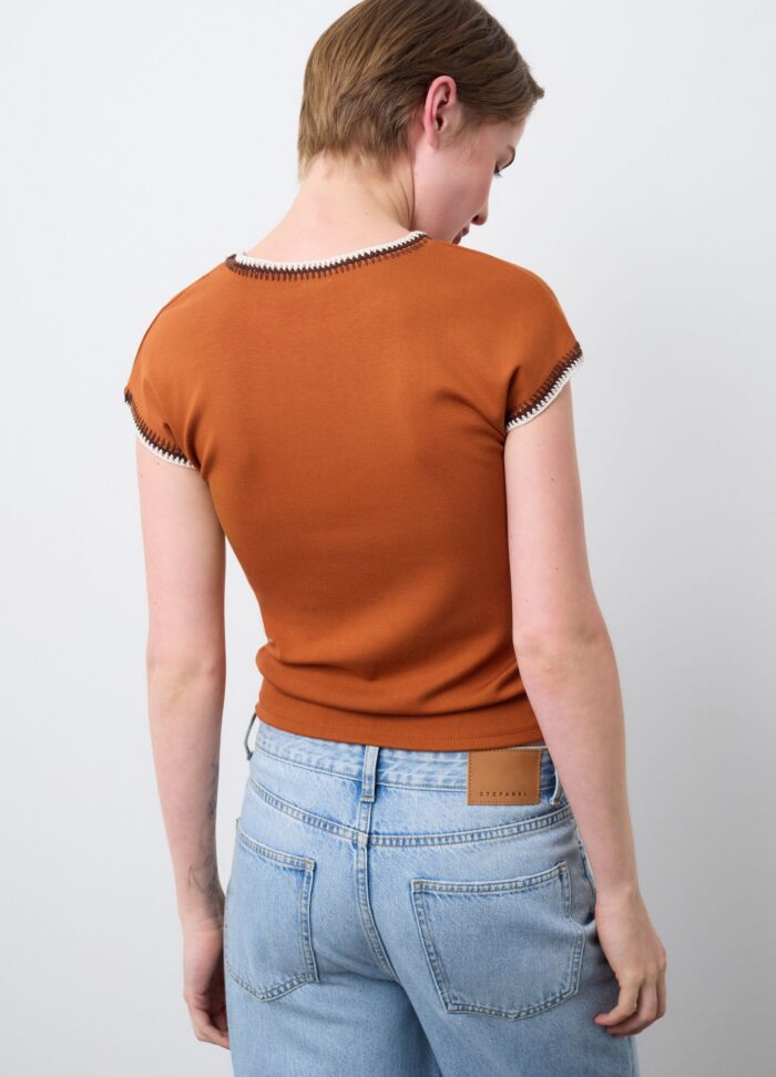 STEFANEL Regular fit viscose blend sleeveless T-shirt with stitching Brown - Image 4