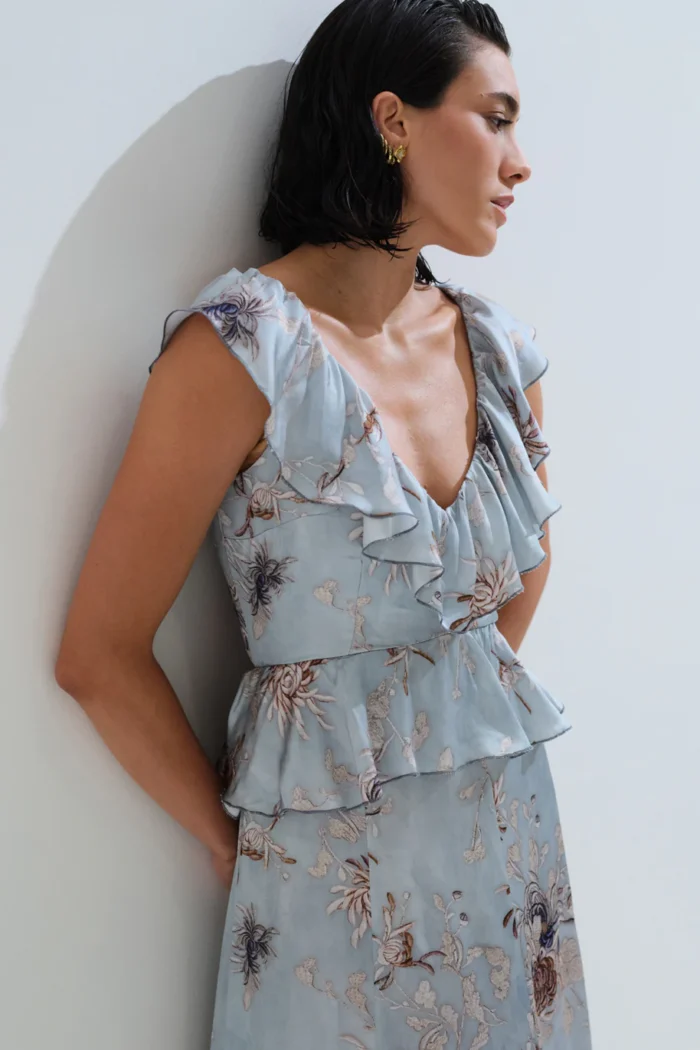 CHICARD Long dress with tie back Soft blue - Image 3