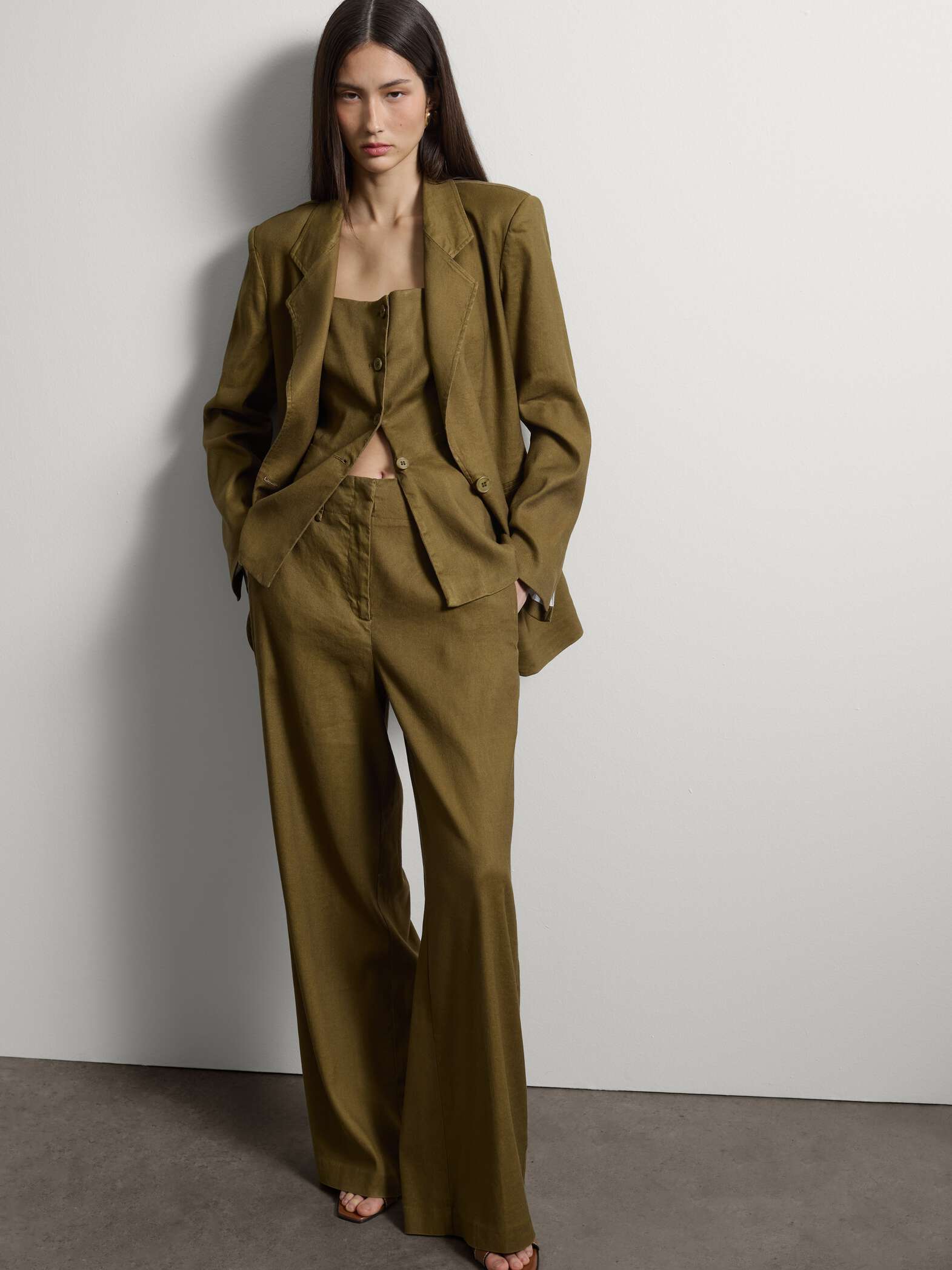 003570898_SL STEFANEL Regular-fit stretch linen and viscose blend trousers Olive - Image 1