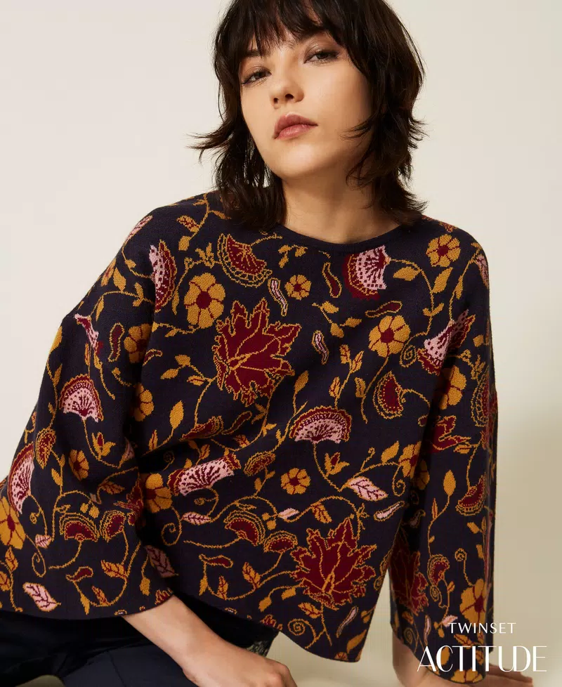 262AP3080_13766_PA ACTITUDE Jacquard floral jumper Fantasy Flowers - Image 1