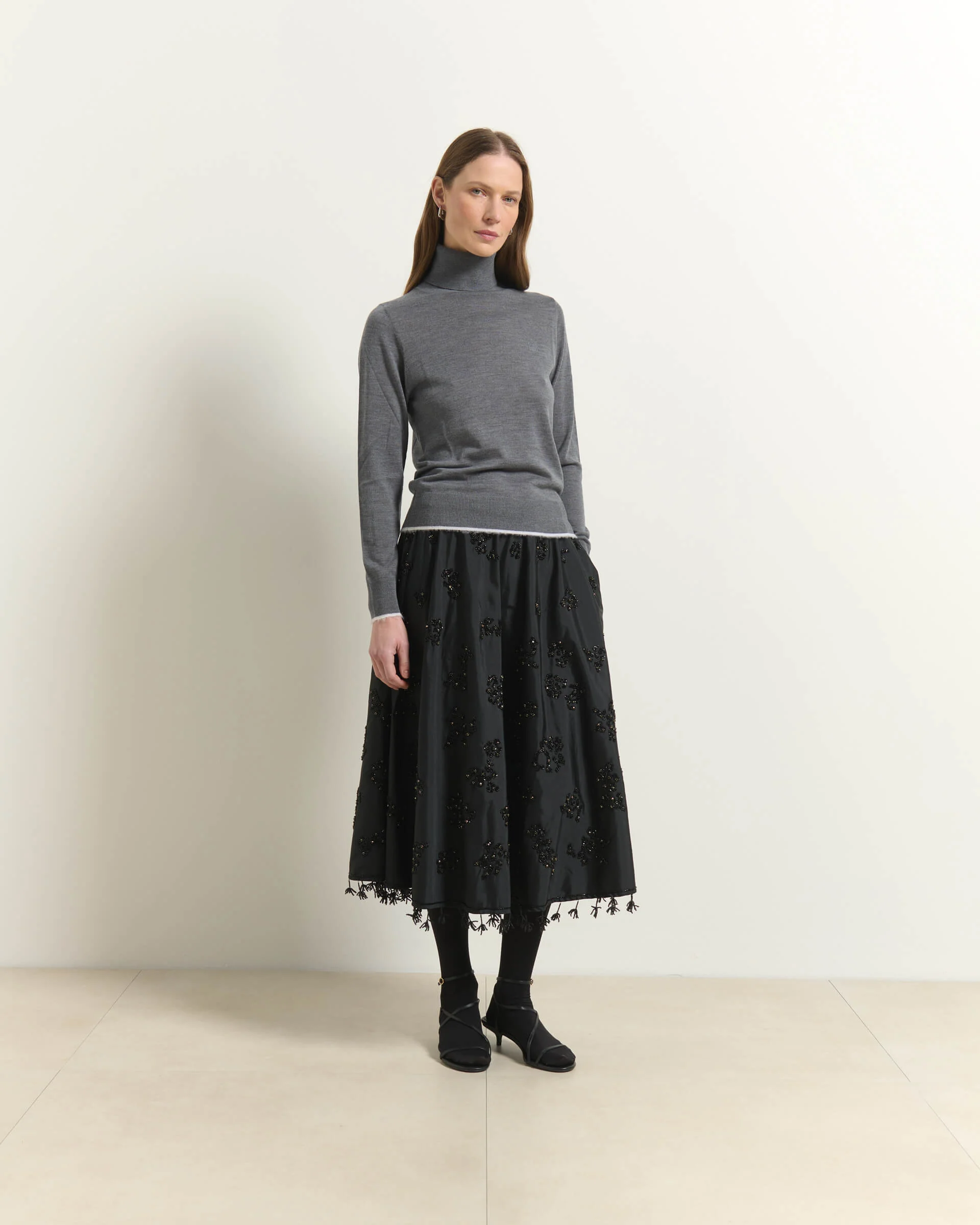 SYFNTAUHFSEU2LHJA3PQG26R2SY BEATRICE Taffeta skirt with beads Black - Image 1