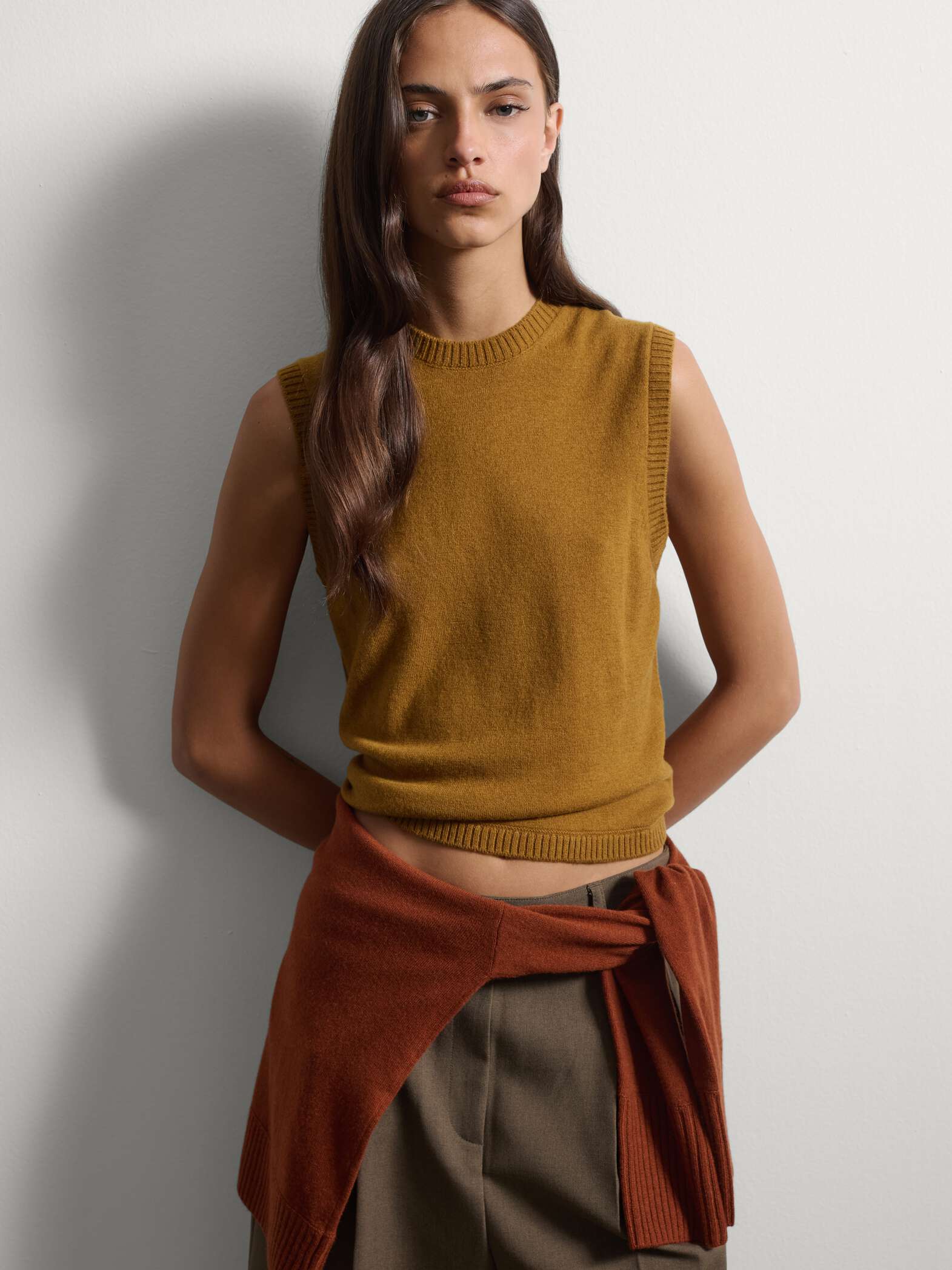 003571871_SD1 STEFANEL Pure wool tank top, regular fit Brown - Image 1