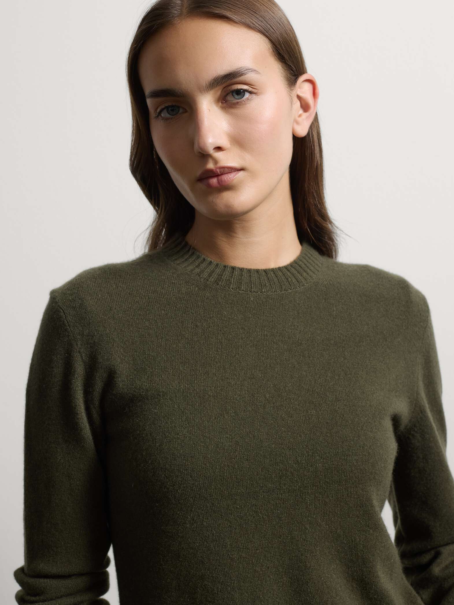 003572068_SD1 STEFANEL Pure cashmere crew-neck jumper with a regular fit GREEN - Image 1