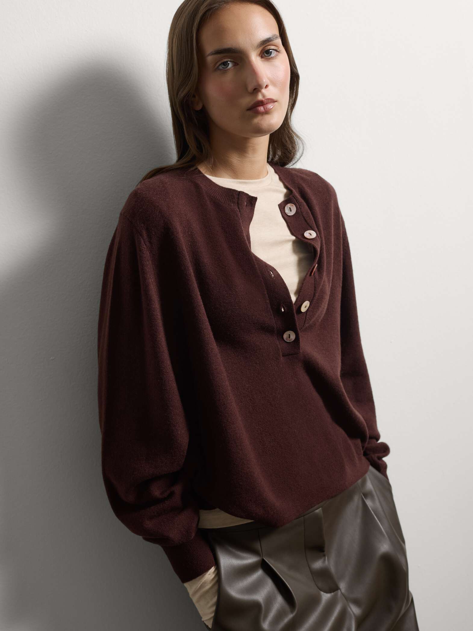 003572123_SD1 STEFANEL pure wool crew-neck jumper, regular fit Dark brown - Image 1