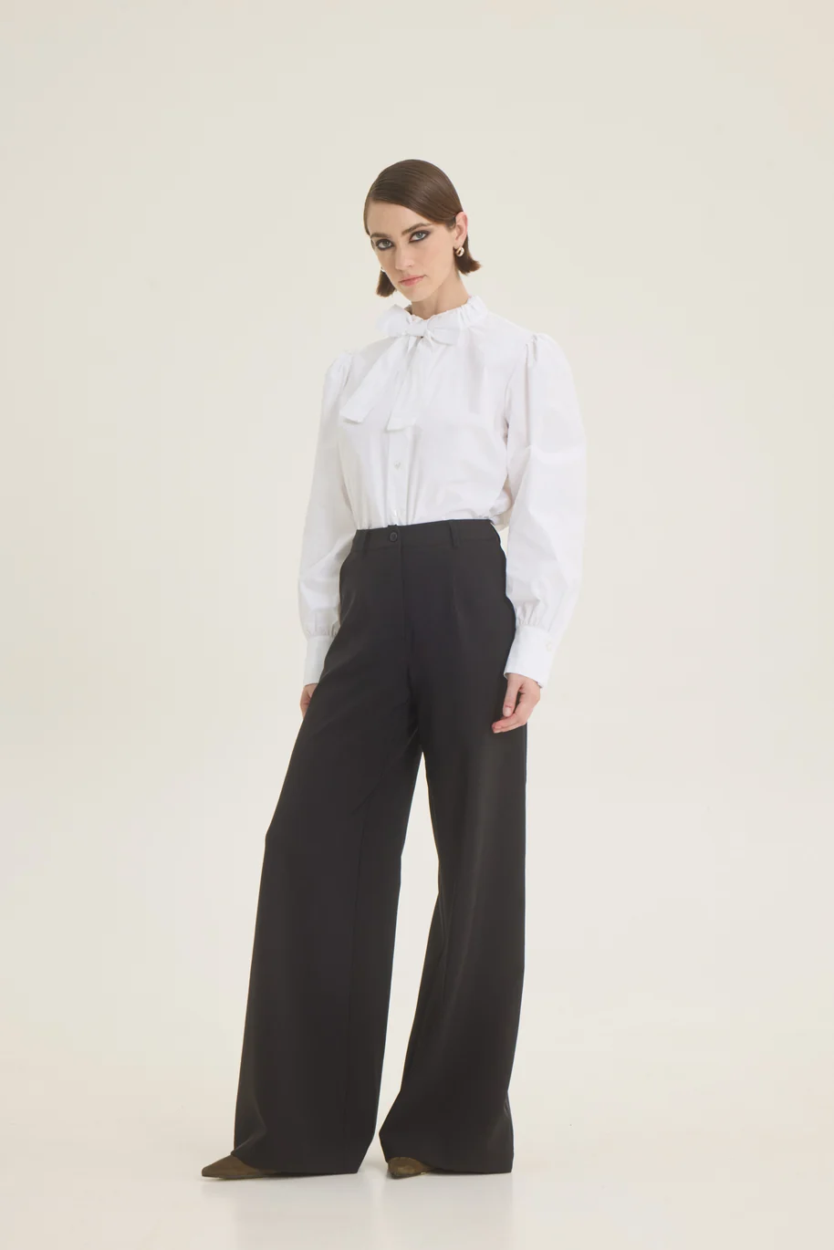 Chicard_FW26-27215532 CHICARD High-waisted wide-leg trousers Black - Image 1