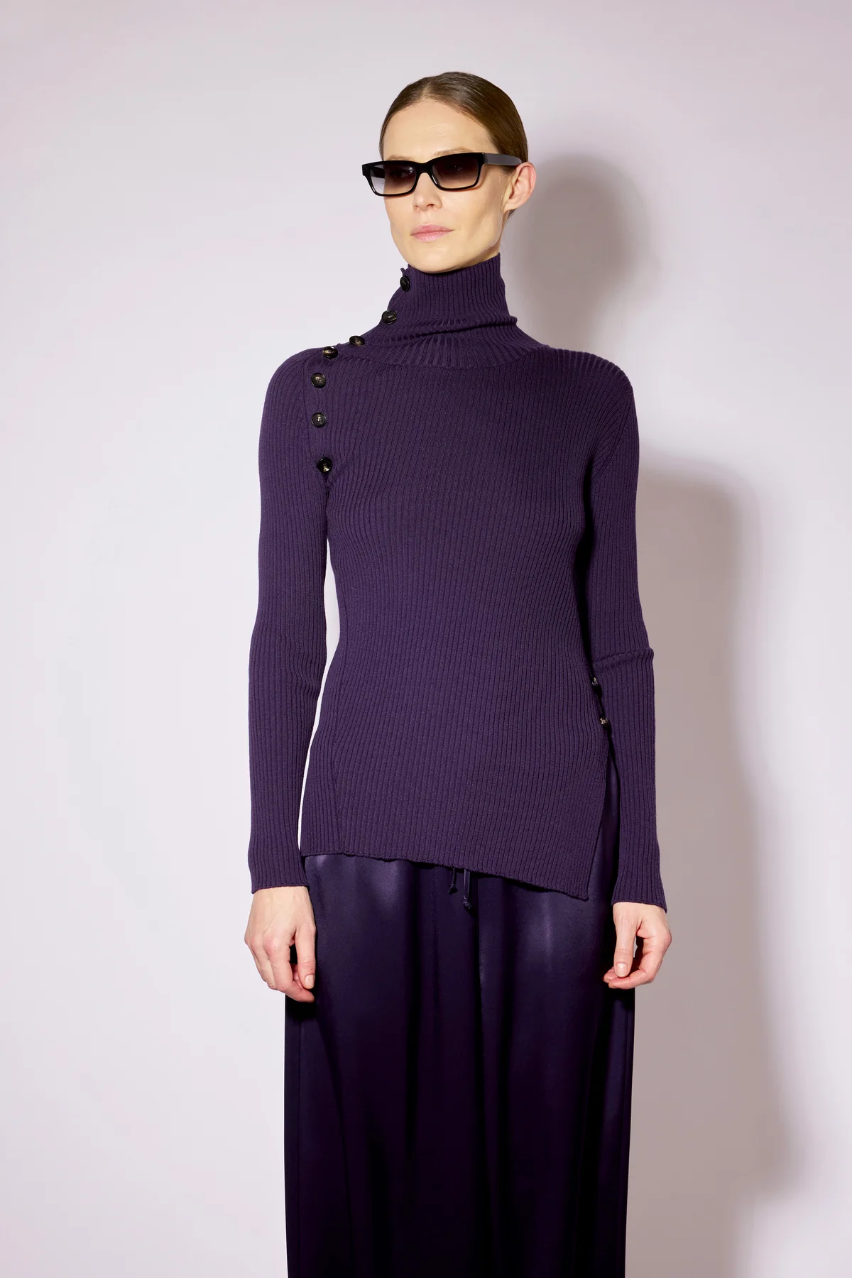 W6FF6WA28J21-0-B-MAGLIA-FEBE_4b83fc10-963d-401c-9502-620f8db8d01f LIVIANA CONTI Sweater Blueberry - Image 1